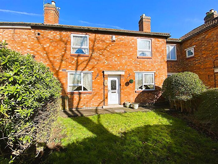 3 Bedroom Town House For Sale In Coleman Road, Leicester, LE5