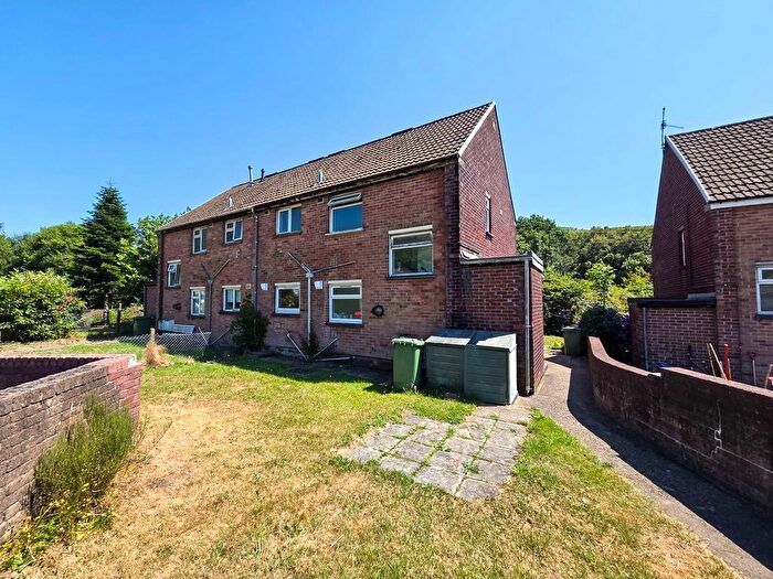 1 Bedroom Flat For Sale In Graig View, Cardiff, CF15