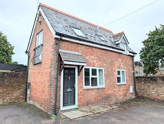 2 Bedroom House To Rent In The Mews House, Station Road, RH13