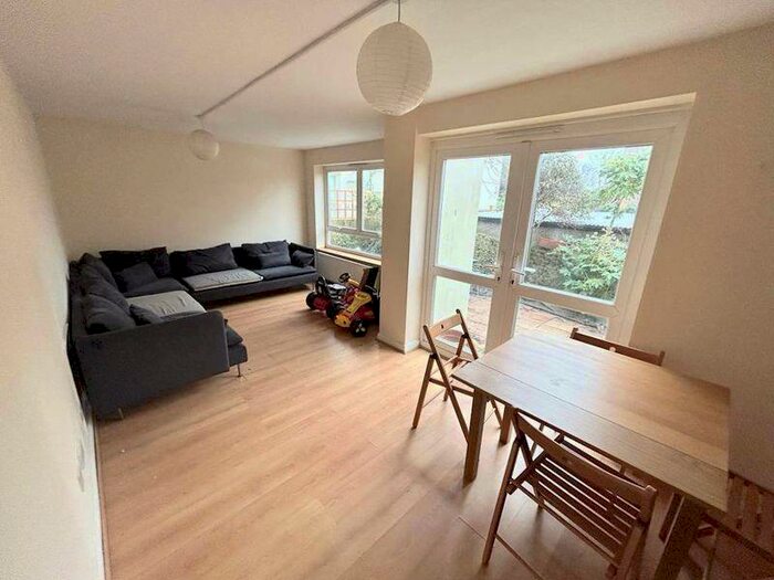 1 Bedroom Detached House To Rent In Franklin Road, Brighton, BN2