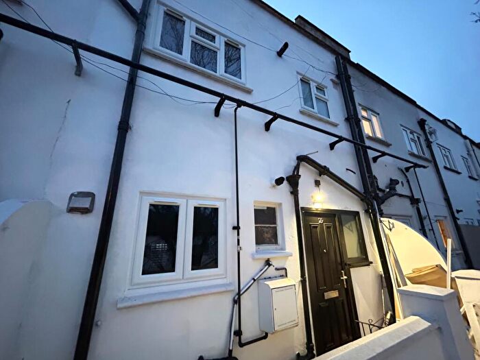 3 Bedroom Maisonette To Rent In Morden Court, Morden, SM4