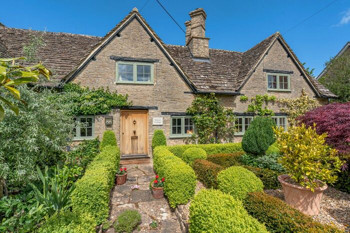 2 Bedroom Cottage For Sale In Court Gardens, Stanton St. Quintin, Chippenham, SN14