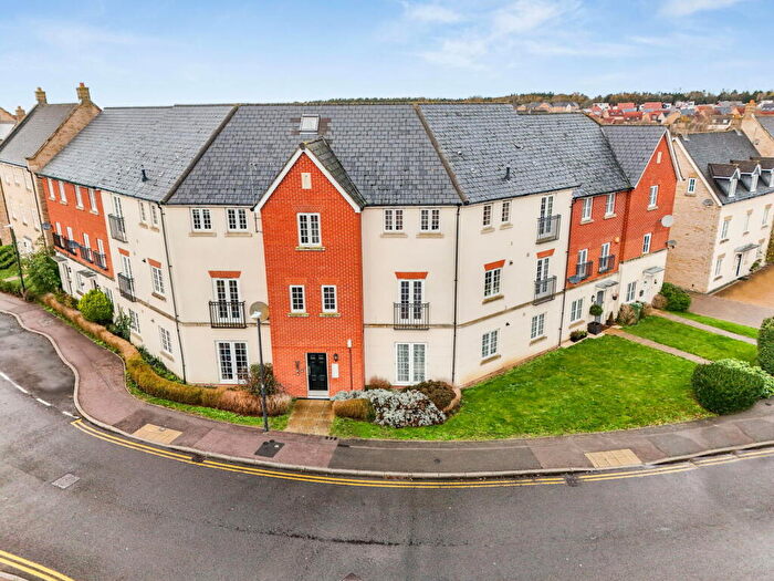 2 Bedroom Apartment For Sale In Harlow Crescent, Oxley Park, Milton Keynes, MK4