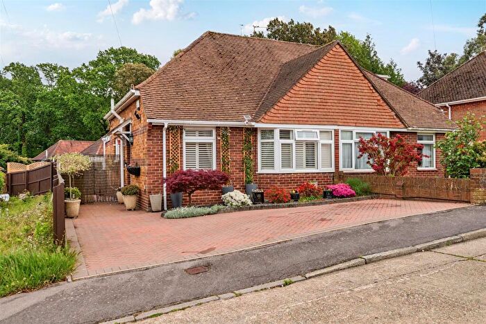 3 Bedroom Chalet For Sale In Julie Avenue, Fareham, PO15