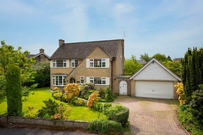 3 Bedroom Detached House For Sale In Wenlock Drive, Escrick, York, YO19