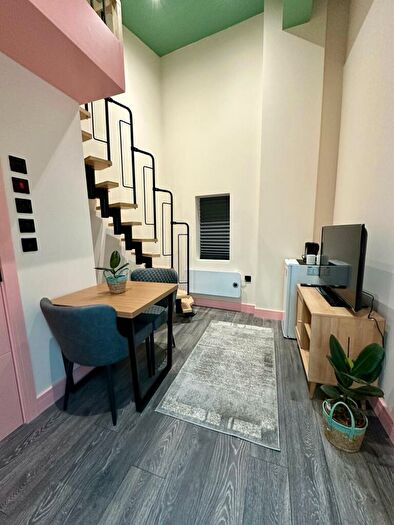 Studio To Rent In London, N16