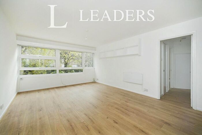 2 Bedroom Apartment To Rent In Park Gate, Somerhill Road, BN3