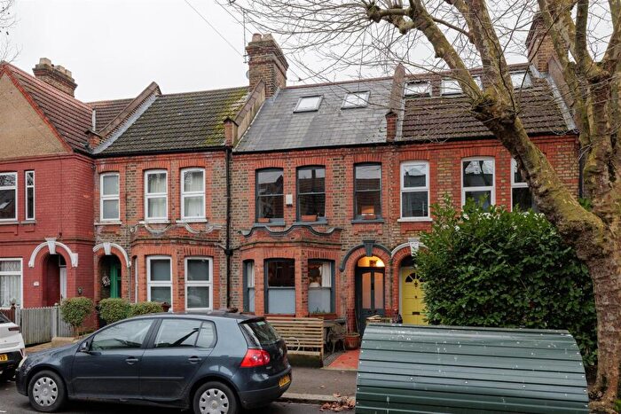 4 Bedroom Terraced House For Sale In Lloyd Road, Walthamstow, E17