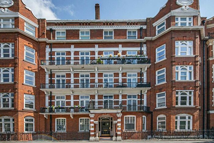 2 Bedroom Flat To Rent In Earls Court Road, Earls Court, SW5