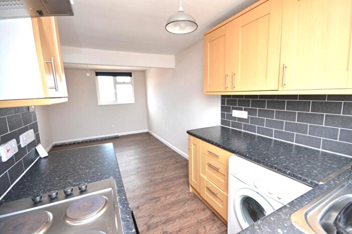 1 Bedroom Apartment For Sale In Cowick Street, Exeter, Devon, EX4