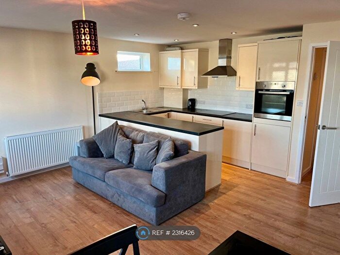 1 Bedroom Flat To Rent In Pearle Street, Macclesfield, SK10