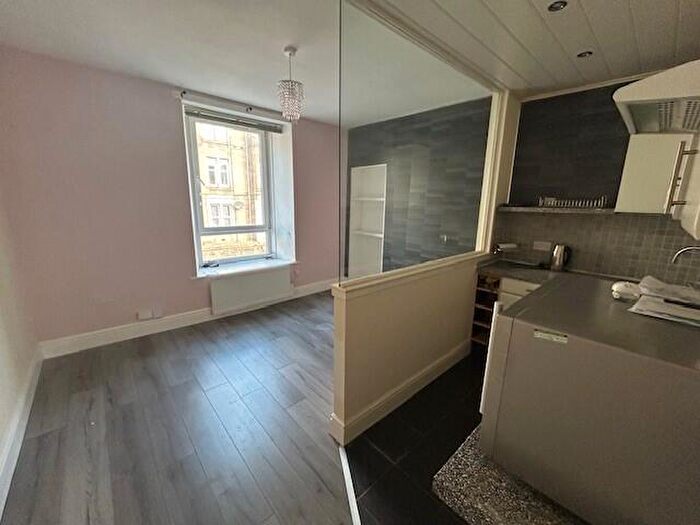 1 Bedroom Flat To Rent In / Cleghorn Street, Dundee, DD2