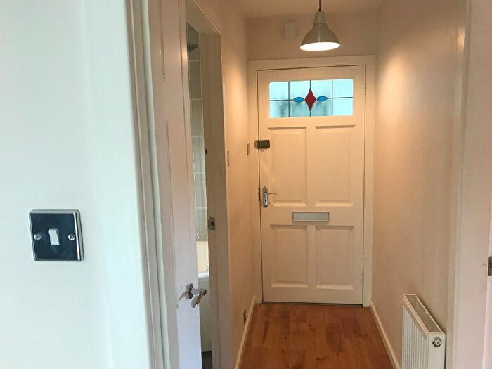1 Bedroom Flat To Rent In Bonaly Rise, Colinton, Edinburgh, EH13