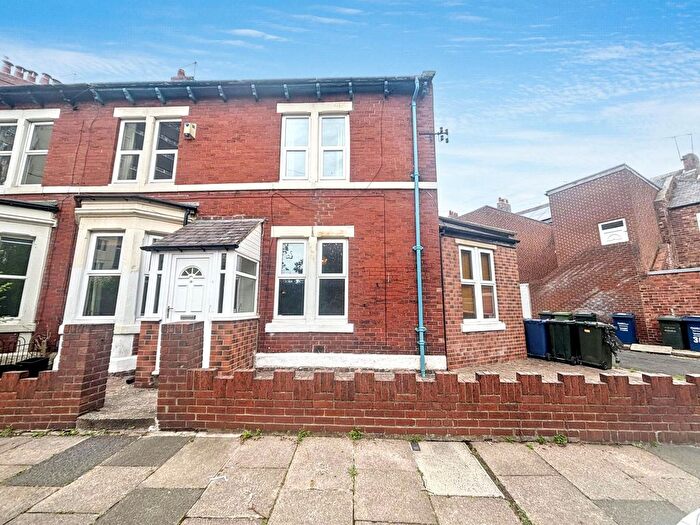 2 Bedroom End Of Terrace House For Sale In Lansdowne Gardens, Jesmond, Newcastle Upon Tyne, NE2