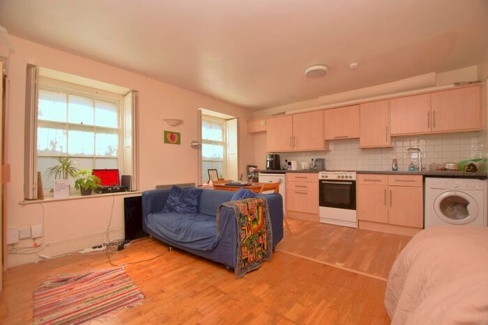 Studio To Rent In Hotwell Road, Bristol, BS8