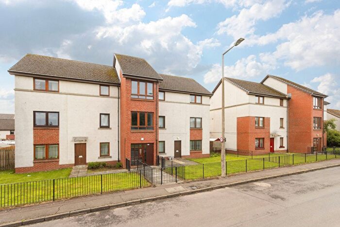2 Bedroom Flat For Sale In West Pilton Avenue, Edinburgh, EH4
