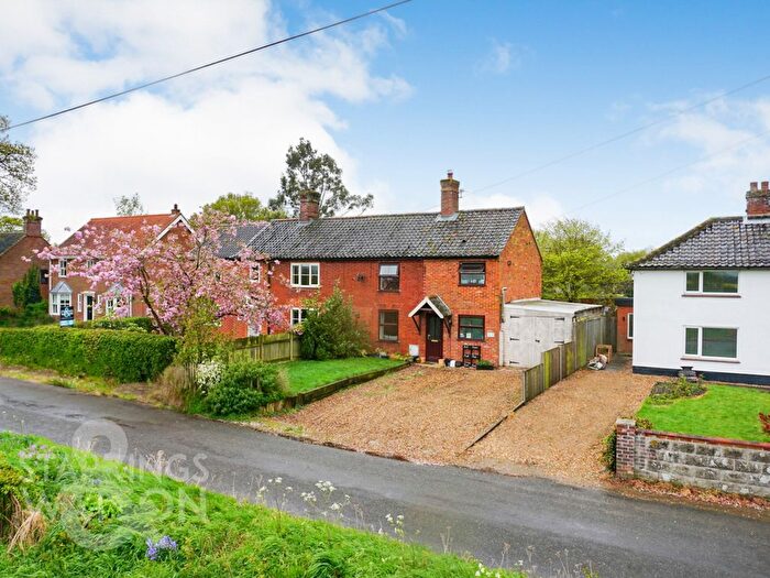 3 Bedroom Cottage For Sale In Chapel Hill, Woodton, Bungay, NR35