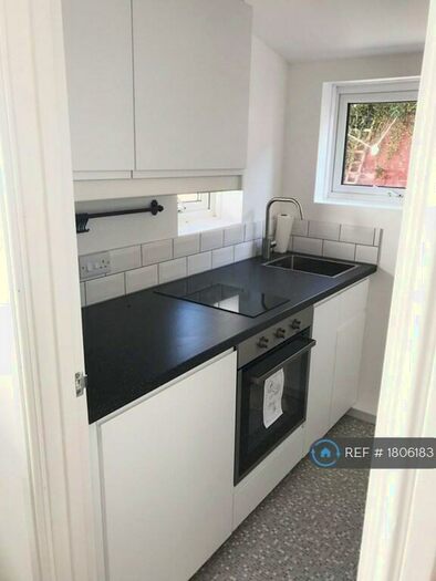 1 Bedroom Flat To Rent In Raleigh Road, Exeter, EX1