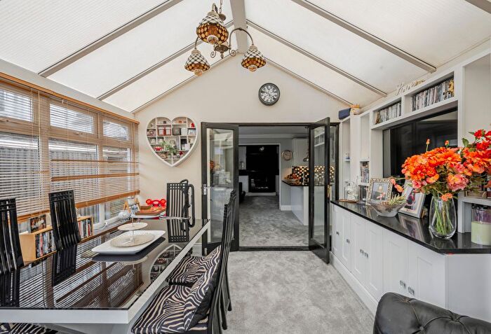 5 Bedroom Detached House For Sale In Warley Hill, Brentwood, CM14