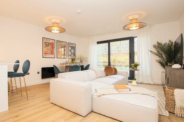 1 Bedroom Flat To Rent In Pyramid House, Ashford, TN23