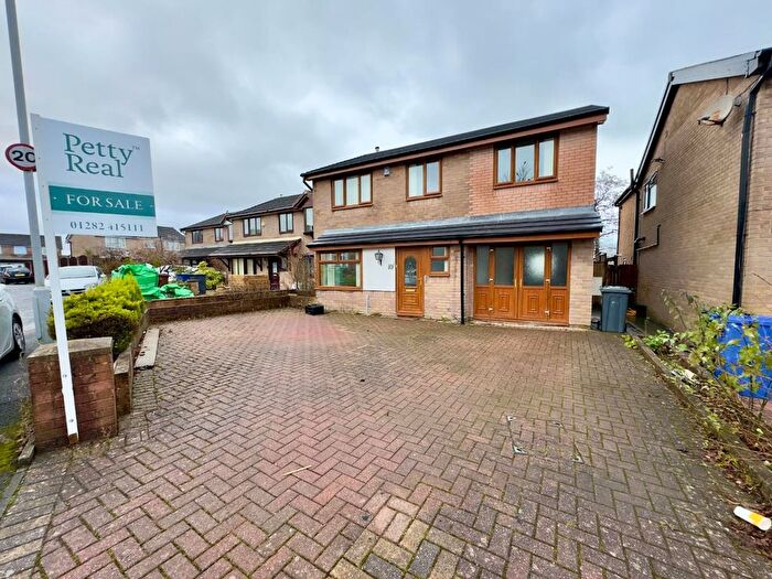 4 Bedroom Detached House For Sale In Reedfield, Burnley, BB10