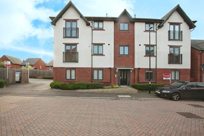 2 Bedroom Flat For Sale In Osier Close, Rugby, CV21