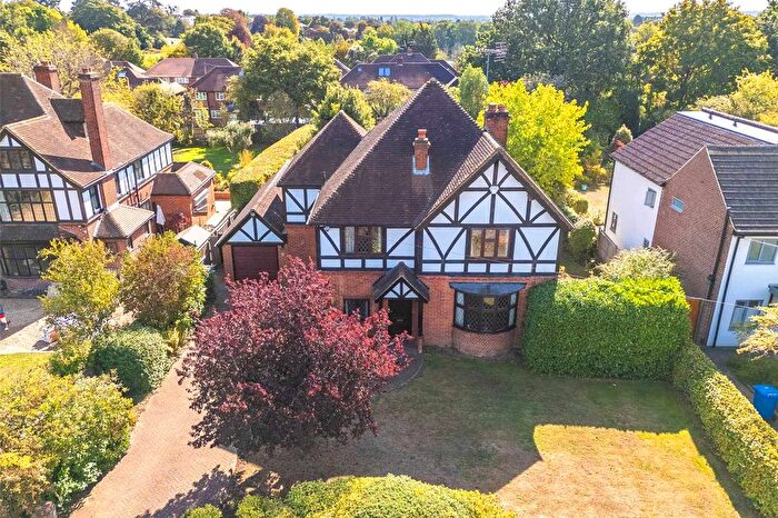 4 Bedroom Detached House For Sale In Westfield Road, Maidenhead, Berkshire, SL6