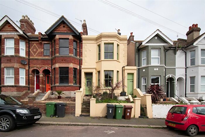 2 Bedroom End Of Terrace House For Sale In Edgar Road, Hastings, TN35