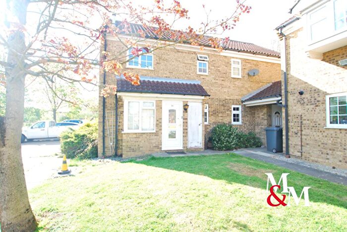 1 Bedroom Property To Rent In Lochy Drive, LU7