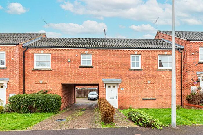 2 Bedroom Apartment To Rent In Victoria Gardens, Wokingham, RG40