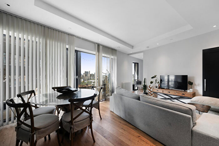 1 Bedroom Flat For Sale In Meade House, Canary Wharf, E14