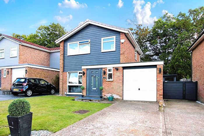 3 Bedroom Detached House For Sale In High Beeches, Banstead, SM7