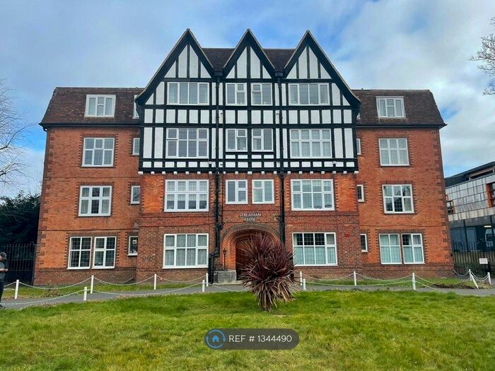 2 Bedroom Flat To Rent In Leigham Court Road, London, SW16