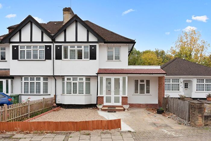 4 Bedroom Semi-Detached House For Sale In Retreat Close, Harrow, HA3