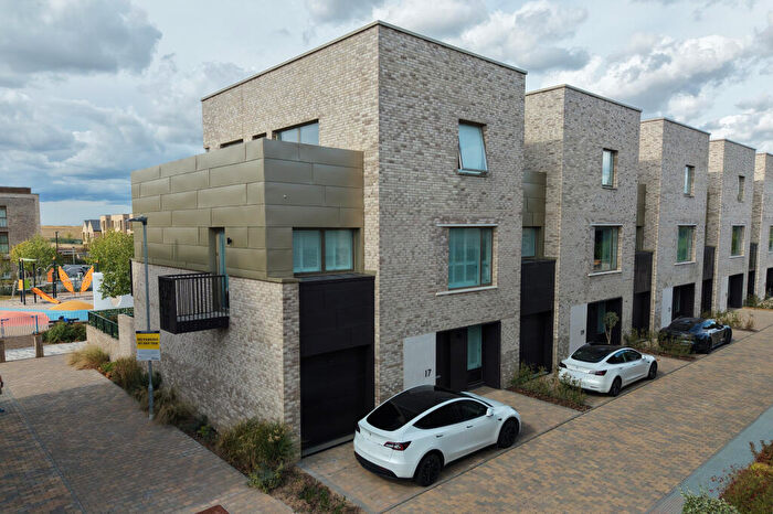4 Bedroom End Of Terrace House For Sale In Gildenhowe, Cambridge, CB3