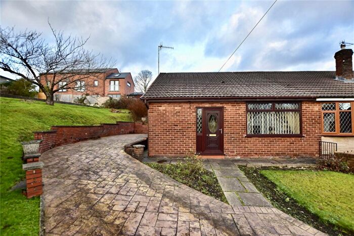 2 Bedroom Semi-Detached Bungalow For Sale In Holly Bank, Royton, Oldham, Greater Manchester, OL2
