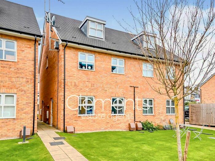 1 Bedroom Flat To Rent In Ebberns Road, Apsley, Hemel Hempstead, HP3