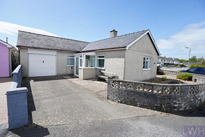 2 Bedroom Bungalow For Sale In Innes, Lon Golff, Pwllheli, LL53
