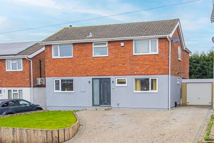 5 Bedroom Detached House For Sale In French Drive, Kettering, NN15