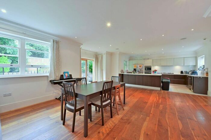 5 Bedroom Detached House To Rent In Heath Mead, Wimbledon, London, SW19