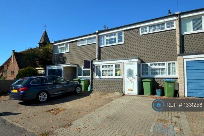 3 Bedroom Terraced House To Rent In Molesey Road, Hersham, Walton-On-Thames, KT12