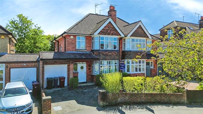 3 Bedroom Semi Detached House For Sale In Kenilworth Avenue, Reading, Berkshire, RG30