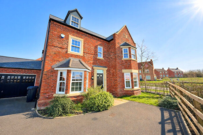 5 Bedroom Detached House For Sale In Caradon Way, Houlton, Rugby, CV23