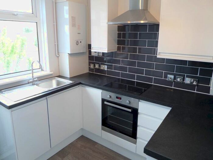 2 Bedroom Flat To Rent In Bishopthorpe Road, Manor Farm, Bristol BS10