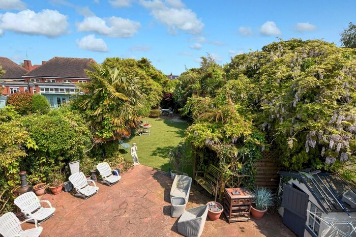 4 Bedroom Detached House For Sale In Thorpedene Gardens, Shoeburyness, Essex, SS3