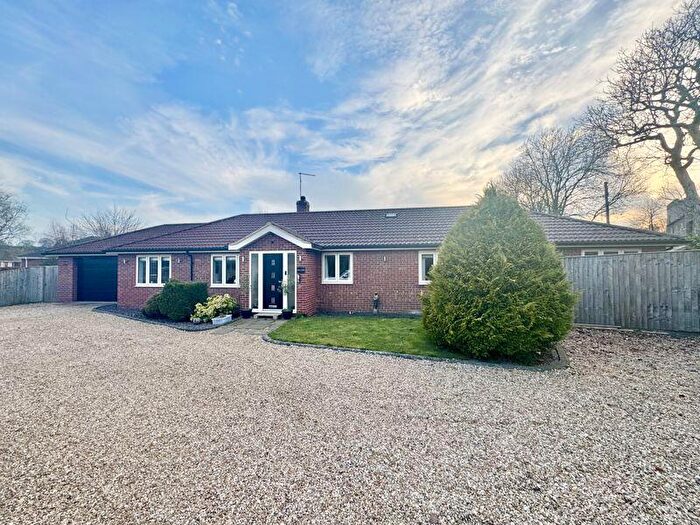 3 Bedroom Detached Bungalow For Sale In Thackers Lane, Tathwell, Louth, LN11
