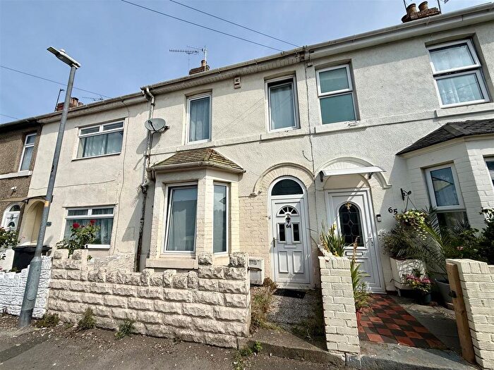 2 Bedroom Terraced House For Sale In Beatrice Street, Swindon, SN2