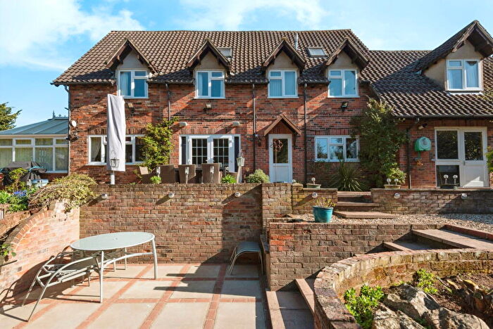 5 Bedroom Detached House For Sale In Clifton Road, Shefford, SG17