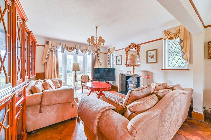 4 Bedroom Detached House To Rent In Coombe Lane, Shirley, Croydon, CR0