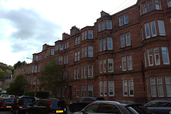 2 Bedroom Flat To Rent In Walton Street, Shawlands, Glasgow, G41